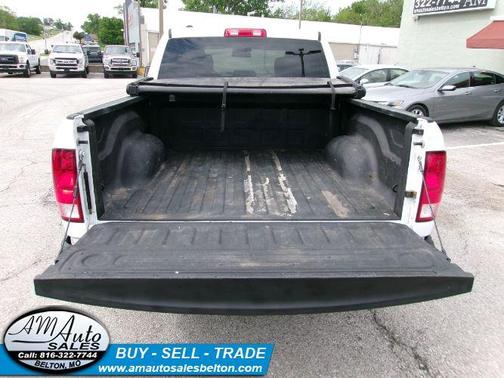Bright White Clearcoat 2018 RAM 1500 ST