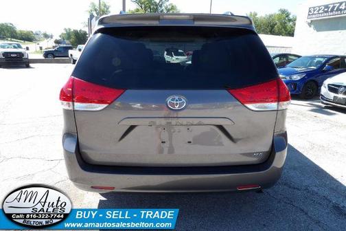 2014 Toyota Sienna XLE