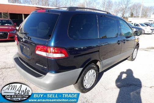 2001 Toyota Sienna LE
