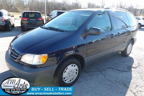 2001 Toyota Sienna LE