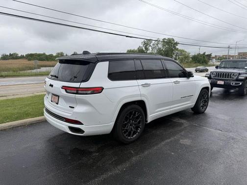 2023 Jeep Grand Cherokee L Summit Reserve