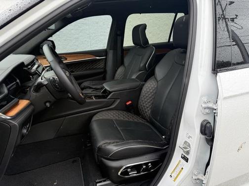 2023 Jeep Grand Cherokee L Summit Reserve