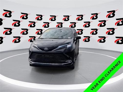 2024 Toyota Sienna XLE