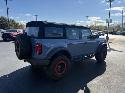 2023 Ford Bronco Base