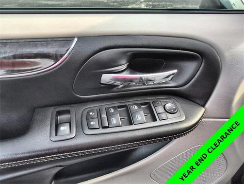 2012 Chrysler Town & Country Touring-L