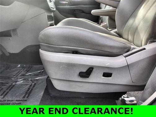 2012 Chrysler Town & Country Touring-L