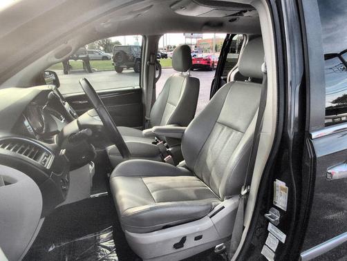 2012 Chrysler Town & Country Touring-L