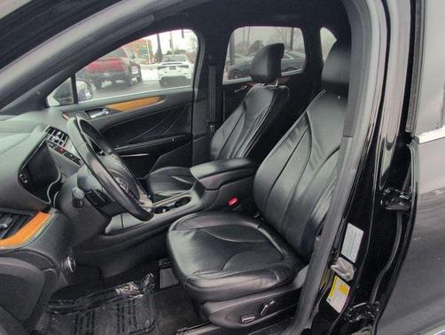 2016 Lincoln MKC Select