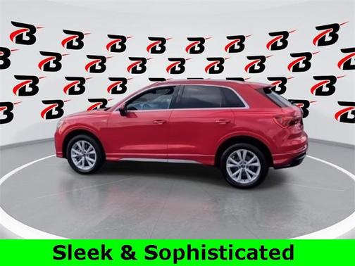 2022 Audi Q3 45 S line Premium