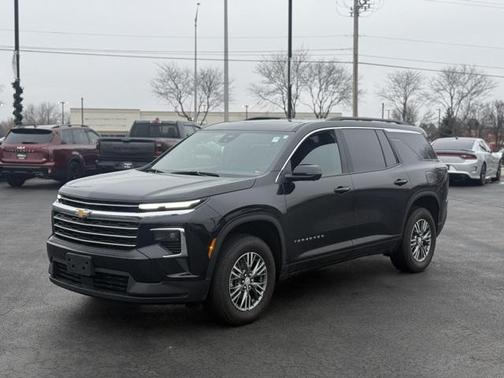 2024 Chevrolet Traverse LT
