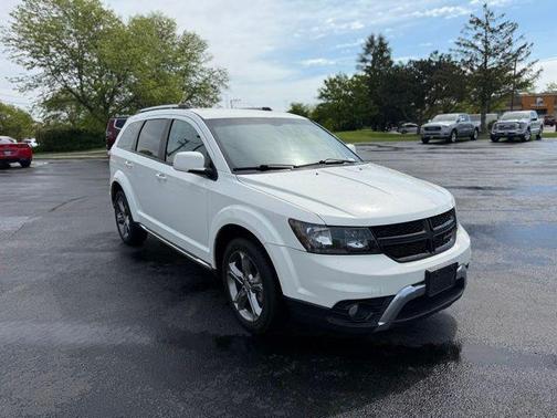 White 2016 Dodge Journey Crossroad