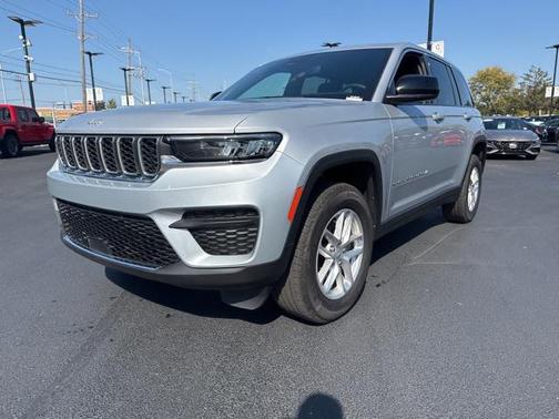 2024 Jeep Grand Cherokee Laredo