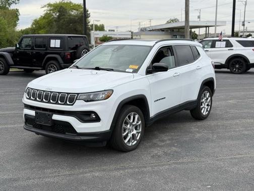 2022 Jeep Compass Latitude Lux