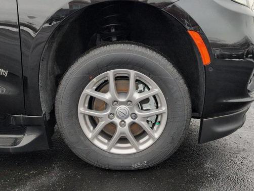 2025 Chrysler Pacifica L