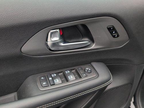 2025 Chrysler Pacifica L