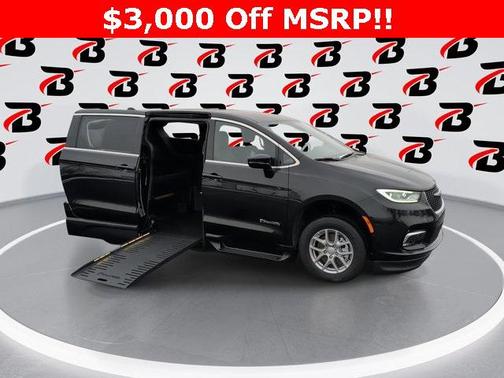 2025 Chrysler Pacifica L