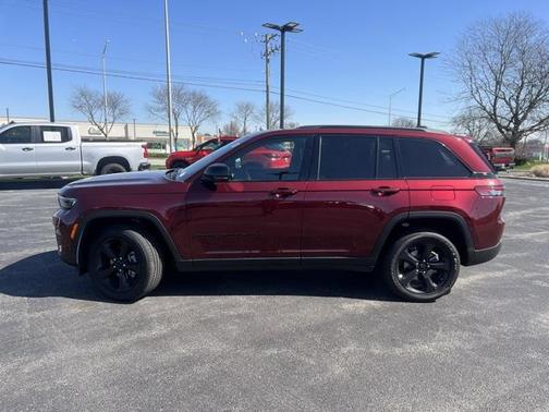 2025 Jeep Grand Cherokee Altitude