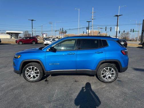 2022 Jeep Compass Latitude Lux