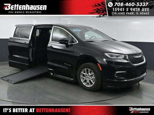 2025 Chrysler Pacifica L