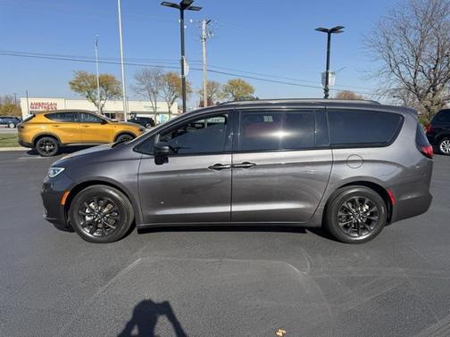 2021 Chrysler Pacifica Touring