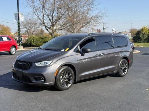 2021 Chrysler Pacifica Touring