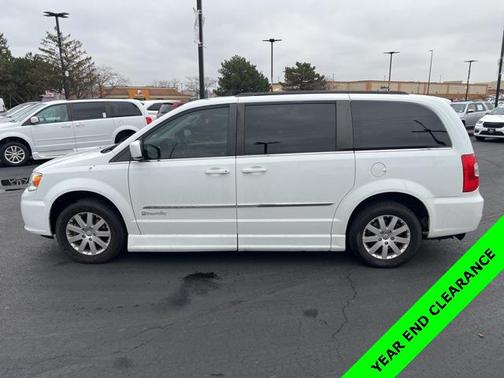 2015 Chrysler Town & Country Touring
