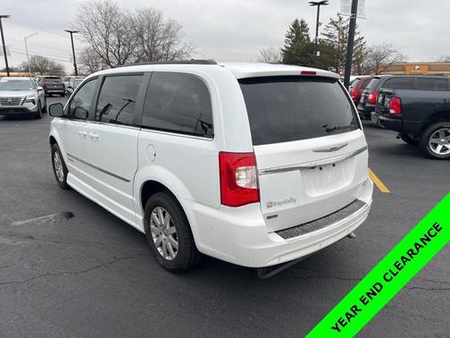 2015 Chrysler Town & Country Touring