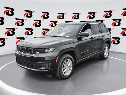 2023 Jeep Grand Cherokee Laredo