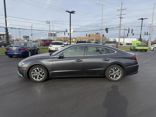 2022 Hyundai SONATA SEL