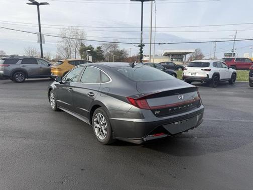 2022 Hyundai SONATA SEL