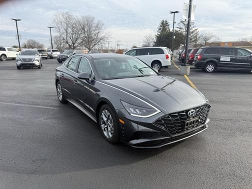 2022 Hyundai SONATA SEL