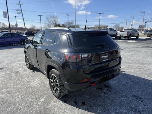 2025 Jeep Compass Trailhawk