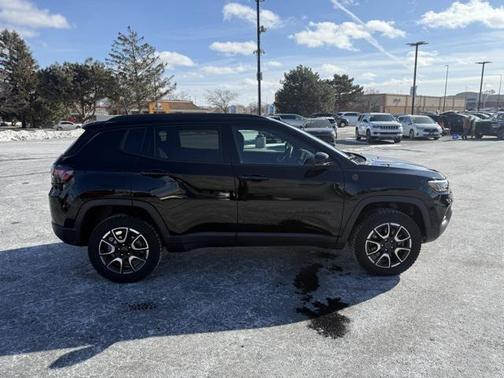 2025 Jeep Compass Trailhawk