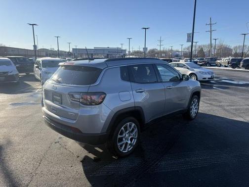 2023 Jeep Compass Latitude Lux