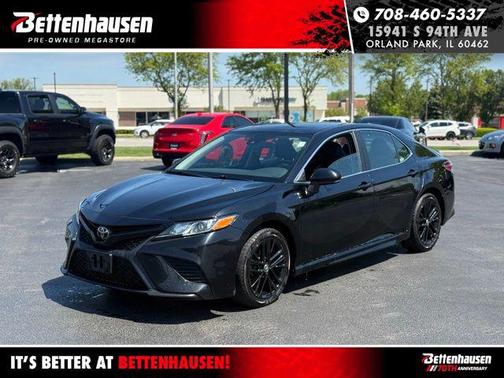 Midnight Black Metallic 2020 Toyota Camry SE