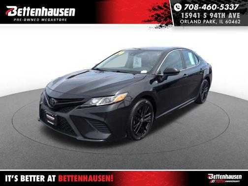 Midnight Black Metallic 2020 Toyota Camry SE