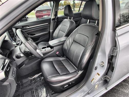 2023 Nissan Altima SR Intelligent AWD