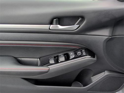 2023 Nissan Altima SR Intelligent AWD