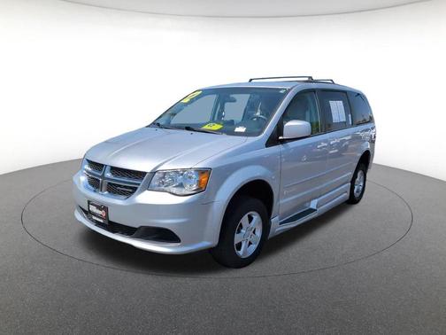 Bright Silver Metallic Clearcoat 2012 Dodge Grand Caravan SXT