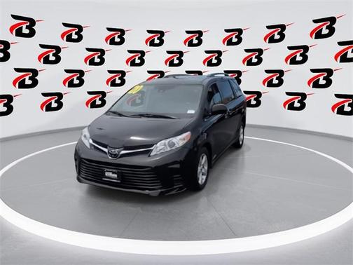 2020 Toyota Sienna LE