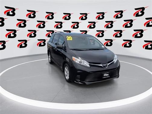 2020 Toyota Sienna LE