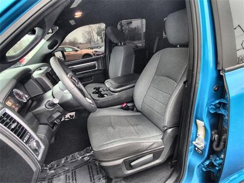 2022 RAM 1500 Classic Warlock Quad Cab 4x4 6'4' Box