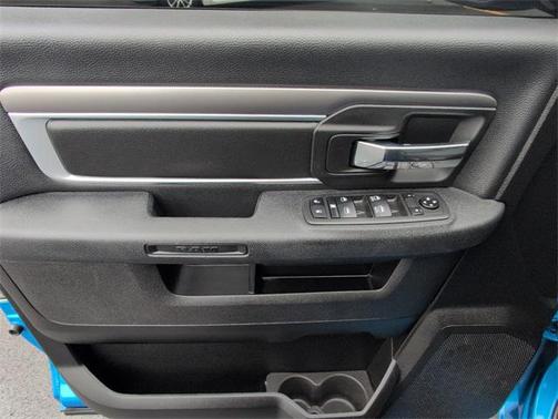 2022 RAM 1500 Classic Warlock Quad Cab 4x4 6'4' Box