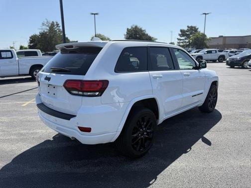 2021 Jeep Grand Cherokee Laredo