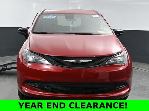 2025 Chrysler Voyager LX