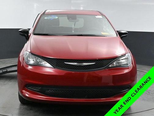 2025 Chrysler Voyager LX