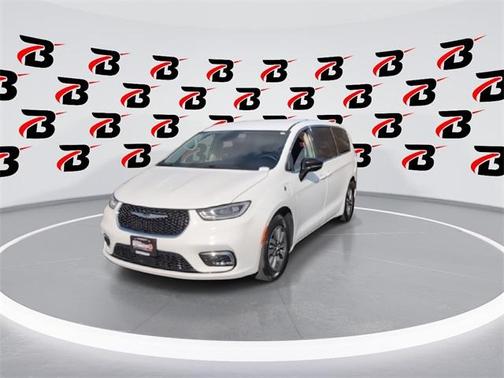 2024 Chrysler Pacifica Hybrid Select