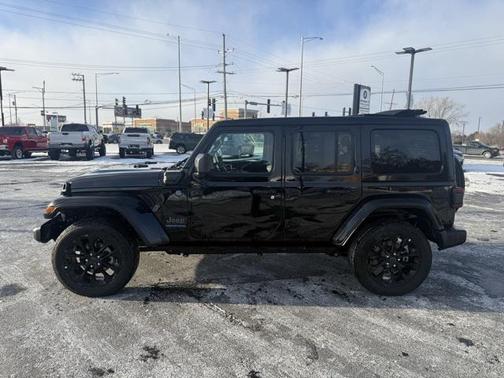 2025 Jeep Wrangler 4xe Sahara