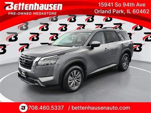 2022 Nissan Pathfinder SV