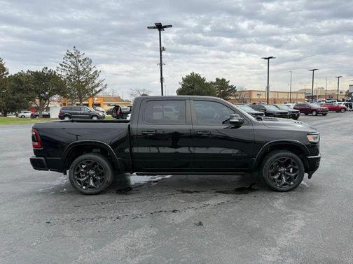 Diamond Black Crystal Pearlcoat 2021 RAM 1500 Limited